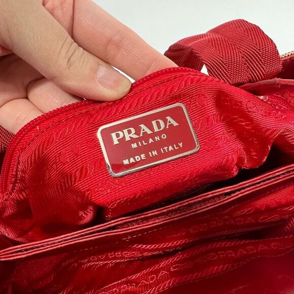 AuthenticāPrada Canvas Tote w/Beige & Red Tint w Logo Handbag - Picture 7 of 15